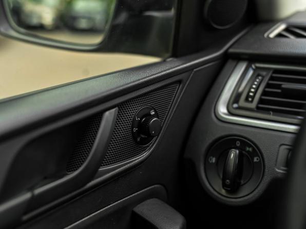 Skoda Rapid I с пробегом 2015 года, цена 550 000 рублей, 386060 км, лифтбек, Автокод Объявления