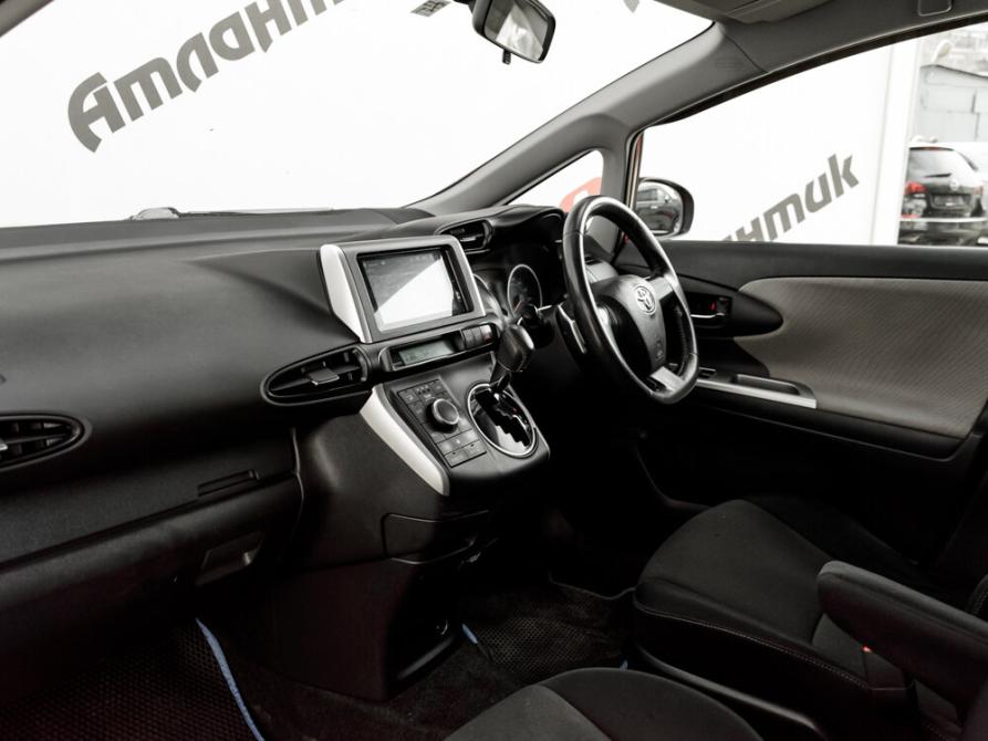 Toyota Wish II Екатеринбург  - изображение 13