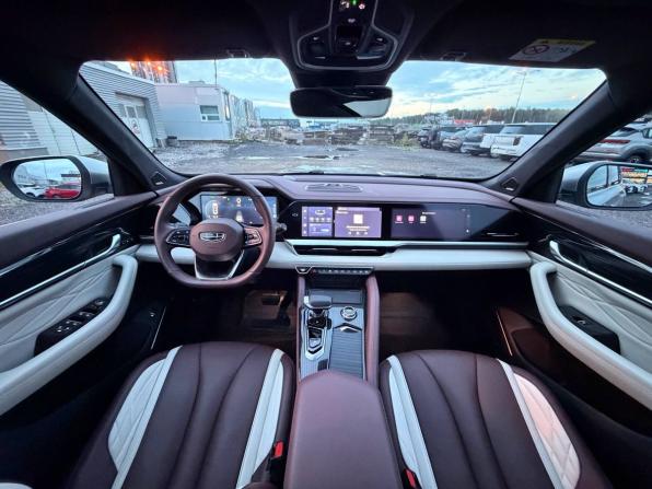 Geely Monjaro I с пробегом 2023 года, цена 3 395 000 рублей, 30000 км, внедорожник, Автокод Объявления