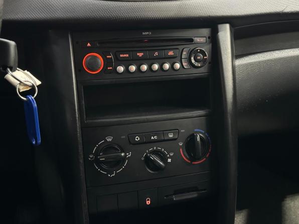 Peugeot 207 I с пробегом 2007 года, цена 350 000 рублей, 218000 км, хэтчбек, Автокод Объявления
