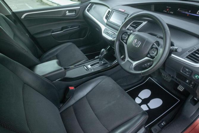 Honda Jade I с пробегом 2018 года, цена 1 345 000 рублей, 71000 км, компактвэн, Автокод Объявления