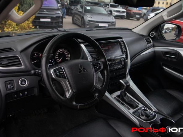 Mitsubishi Pajero Sport III с пробегом 2017 года, цена 2 800 000 рублей, 211035 км, внедорожник, Автокод Объявления