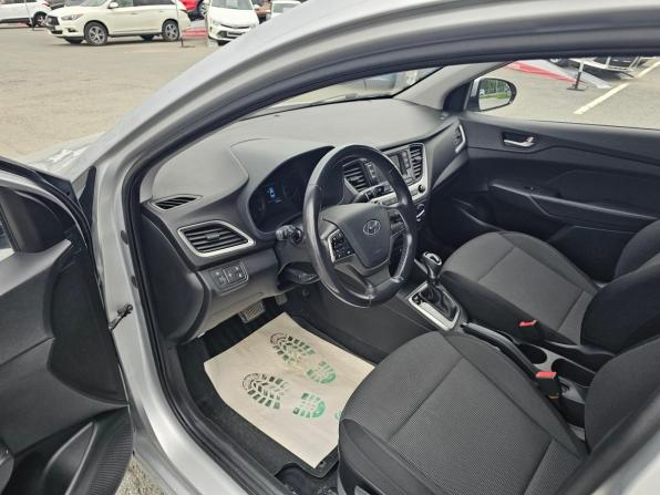 Hyundai Solaris II с пробегом 2017 года, цена 1 214 995 рублей, 78933 км, седан, Автокод Объявления