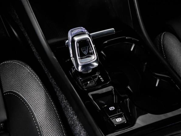 Volvo XC40 I Рестайлинг с пробегом 2024 года, цена 4 657 802 рубля, 55 км, внедорожник, Автокод Объявления