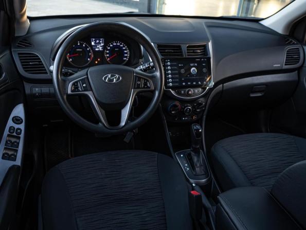 Hyundai Solaris I Рестайлинг с пробегом 2015 года, цена 1 070 000 рублей, 186412 км, хэтчбек, Автокод Объявления