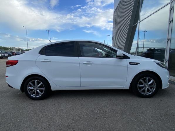 Kia Rio III Рестайлинг с пробегом 2015 года, цена 1 080 000 рублей, 117334 км, седан, Автокод Объявления