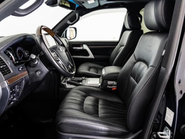 Toyota Land Cruiser 200 Series Рестайлинг 2 с пробегом 2020 года, цена 7 199 000 рублей, 164334 км, внедорожник, Автокод Объявления
