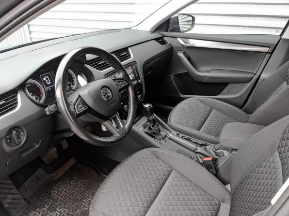 Skoda Octavia III (A7) Рестайлинг с пробегом 2017 года, цена 1 650 000 рублей, 133700 км, лифтбек, Автокод Объявления