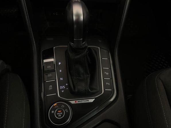 Volkswagen Tiguan II с пробегом 2017 года, цена 1 849 000 рублей, 215347 км, внедорожник, Автокод Объявления
