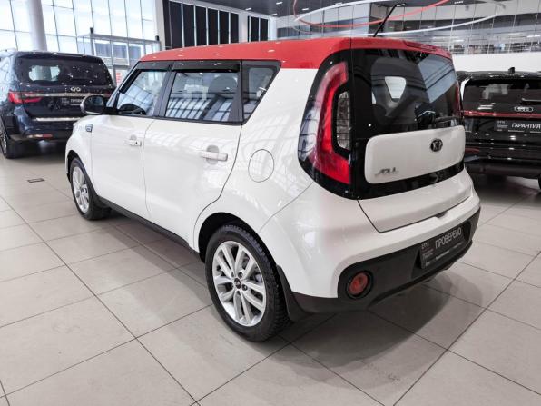 Kia Soul II Рестайлинг с пробегом 2018 года, цена 1 610 000 рублей, 82836 км, хэтчбек, Автокод Объявления