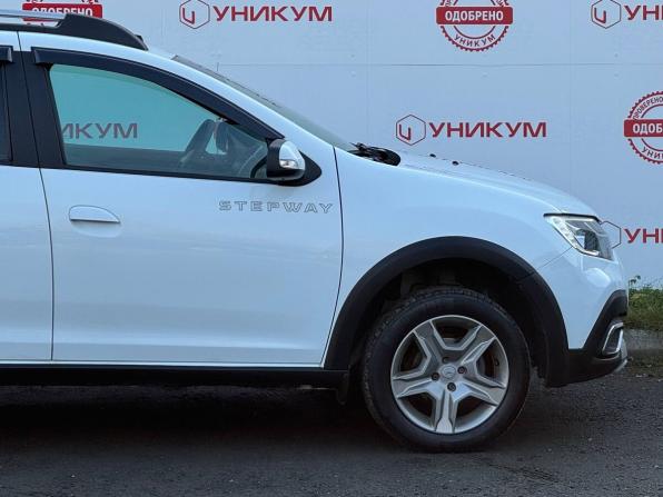 Renault Sandero II Рестайлинг с пробегом 2020 года, цена 1 239 000 рублей, 68542 км, хэтчбек, Автокод Объявления