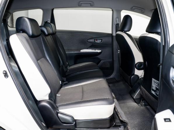 Toyota Wish II с пробегом 2011 года, цена 1 515 000 рублей, 110378 км, минивэн, Автокод Объявления