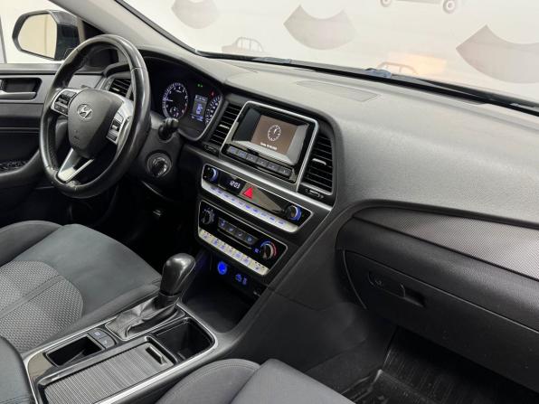 Hyundai Sonata VII (LF) Рестайлинг с пробегом 2019 года, цена 1 660 000 рублей, 112249 км, седан, Автокод Объявления