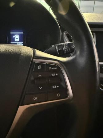 Hyundai Solaris II с пробегом 2020 года, цена 1 330 000 рублей, 176229 км, седан, Автокод Объявления