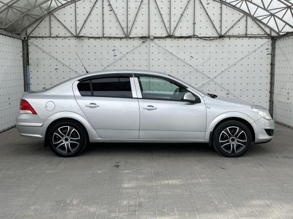 Opel Astra H Рестайлинг с пробегом 2011 года, цена 600 000 рублей, 173960 км, седан, Автокод Объявления