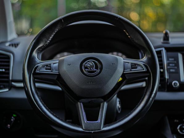 Skoda Karoq I с пробегом 2020 года, цена 1 870 000 рублей, 122516 км, внедорожник, Автокод Объявления