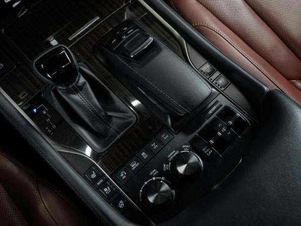 Lexus LX III Рестайлинг 2 с пробегом 2019 года, цена 10 500 000 рублей, 81447 км, внедорожник, Автокод Объявления