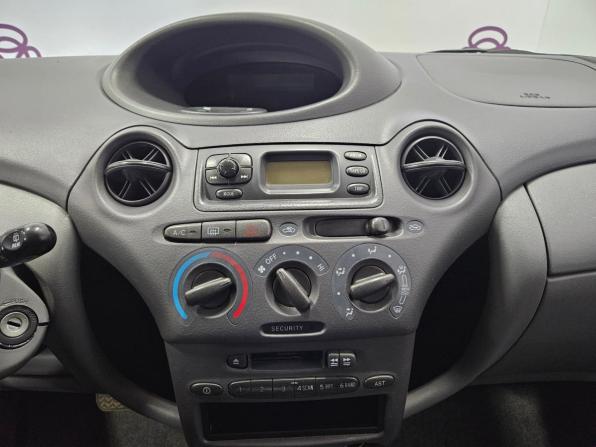 Toyota Yaris I с пробегом 2001 года, цена 550 000 рублей, 132819 км, хэтчбек, Автокод Объявления