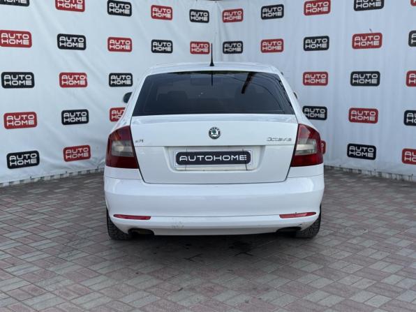 Skoda Octavia II (A5) Рестайлинг с пробегом 2011 года, цена 534 990 рублей, 273500 км, лифтбек, Автокод Объявления