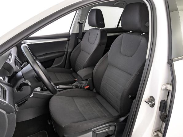 Skoda Octavia III (A7) с пробегом 2013 года, цена 1 395 000 рублей, 115350 км, лифтбек, Автокод Объявления