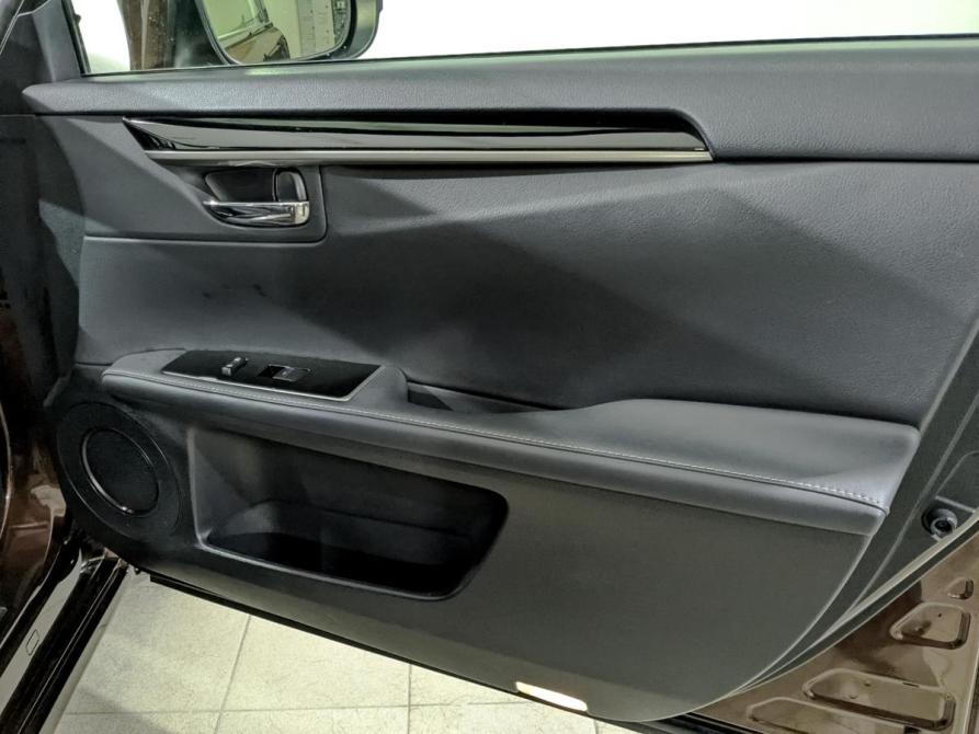 Lexus ES VI Рестайлинг Химки  - изображение 24