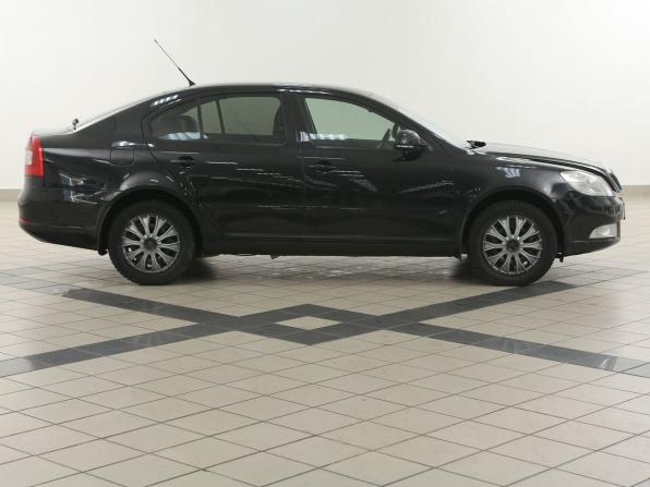 Skoda Octavia II (A5) Рестайлинг с пробегом 2010 года, цена 676 000 рублей, 211000 км, лифтбек, Автокод Объявления