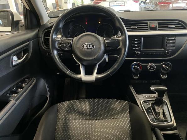 Kia Rio IV с пробегом 2018 года, цена 1 320 000 рублей, 105000 км, хэтчбек, Автокод Объявления