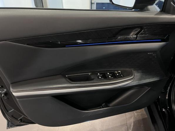 Changan UNI-V I с пробегом 2024 года, цена 2 415 000 рублей, 75177 км, лифтбек, Автокод Объявления
