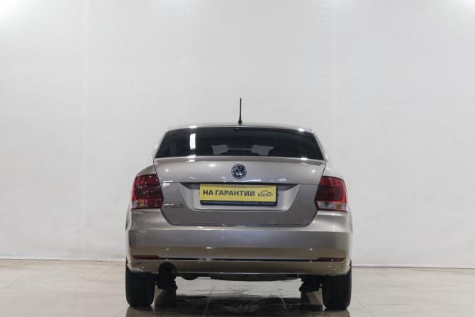 Volkswagen Polo V Рестайлинг с пробегом 2016 года, цена 1 179 000 рублей, 126800 км, седан, Автокод Объявления