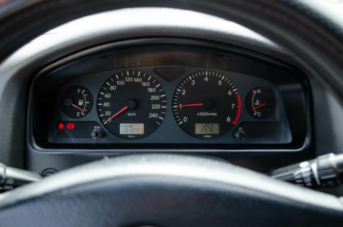 Toyota Avensis I с пробегом 2000 года, цена 230 000 рублей, 366000 км, седан, Автокод Объявления