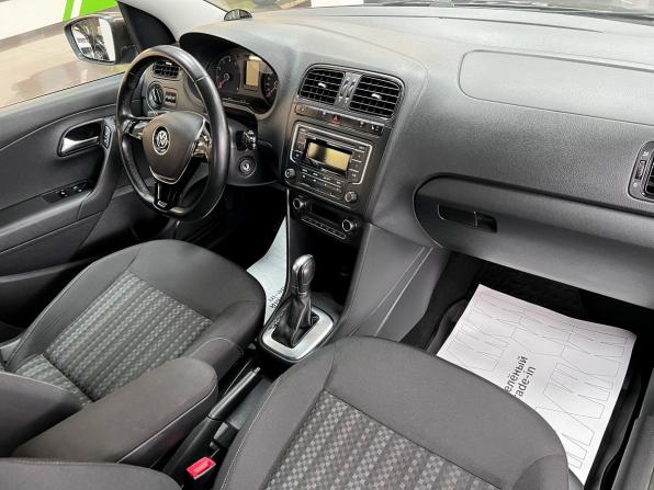 Volkswagen Polo V Рестайлинг с пробегом 2015 года, цена 1 245 000 рублей, 110297 км, седан, Автокод Объявления