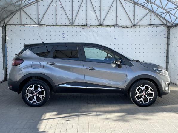 Renault Kaptur I с пробегом 2018 года, цена 1 300 000 рублей, 74399 км, внедорожник, Автокод Объявления
