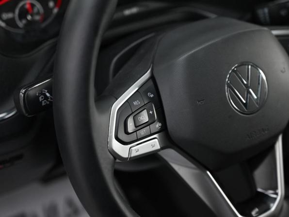 Volkswagen Polo VI с пробегом 2021 года, цена 939 000 рублей, 59787 км, лифтбек, Автокод Объявления