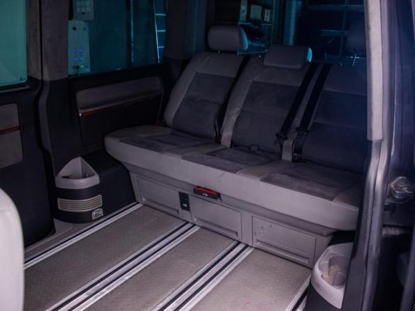 Volkswagen Multivan T5 с пробегом 2006 года, цена 1 300 000 рублей, 436760 км, минивэн, Автокод Объявления