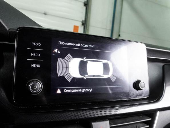 Skoda Rapid II с пробегом 2021 года, цена 2 140 000 рублей, 38974 км, лифтбек, Автокод Объявления
