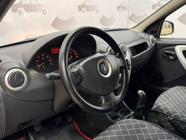Renault Logan I Рестайлинг с пробегом 2013 года, цена 595 000 рублей, 185558 км, седан, Автокод Объявления