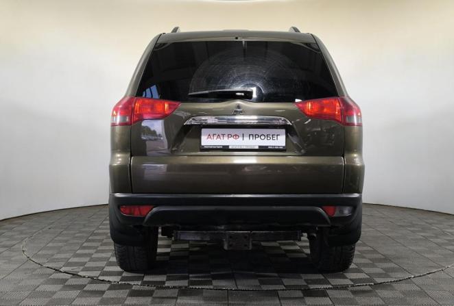 Mitsubishi Pajero Sport II Рестайлинг с пробегом 2015 года, цена 1 700 000 рублей, 212329 км, внедорожник, Автокод Объявления