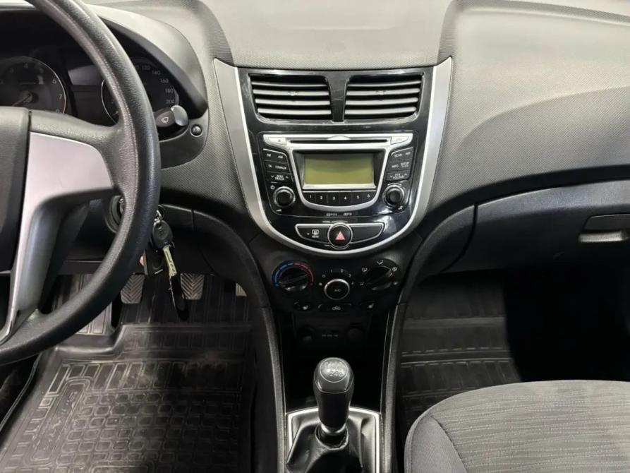Hyundai Solaris I Рестайлинг Саратов  - изображение 9