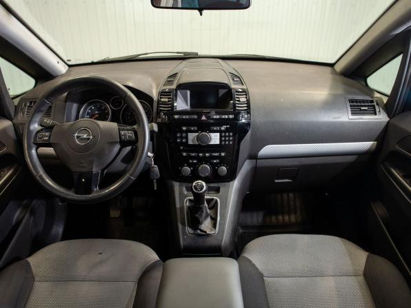 Opel Zafira B Рестайлинг с пробегом 2011 года, цена 740 000 рублей, 226704 км, компактвэн, Автокод Объявления