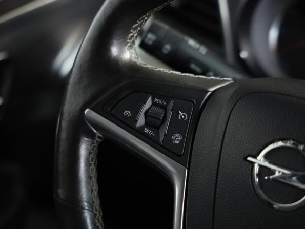 Opel Mokka I с пробегом 2012 года, цена 989 000 рублей, 120754 км, внедорожник, Автокод Объявления