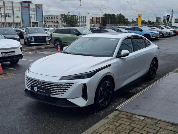 Changan Lamore с пробегом 2023 года, цена 1 555 000 рублей, 140901 км, седан, Автокод Объявления