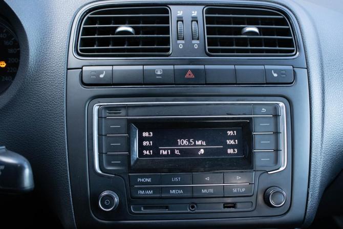 Volkswagen Polo V Рестайлинг с пробегом 2020 года, цена 1 349 000 рублей, 60949 км, седан, Автокод Объявления