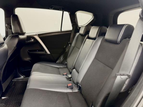 Toyota RAV4 IV (XA40) Рестайлинг с пробегом 2016 года, цена 2 649 000 рублей, 121346 км, внедорожник, Автокод Объявления