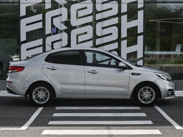 Kia Rio III Рестайлинг с пробегом 2015 года, цена 1 049 000 рублей, 113439 км, седан, Автокод Объявления