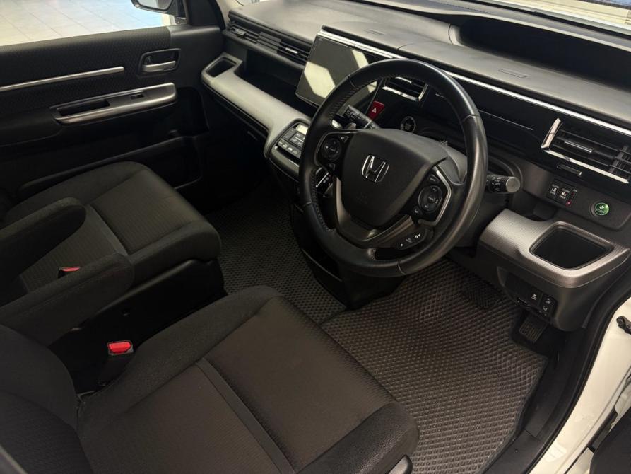 Honda Stepwgn V Рестайлинг Ростов-на-Дону  - изображение 18
