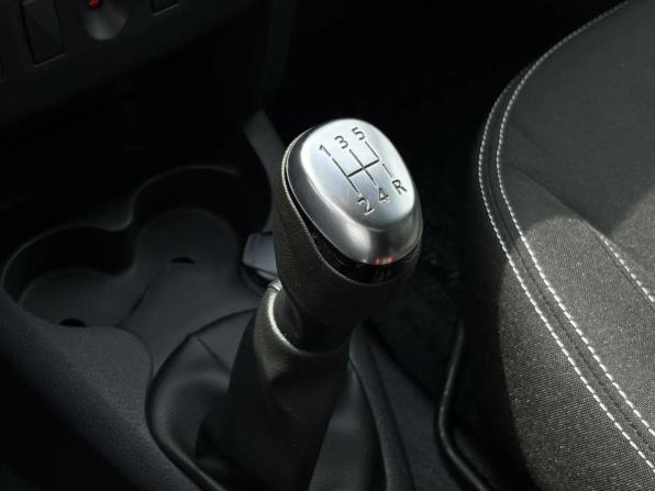 Renault Logan II Рестайлинг с пробегом 2021 года, цена 1 190 000 рублей, 53246 км, седан, Автокод Объявления