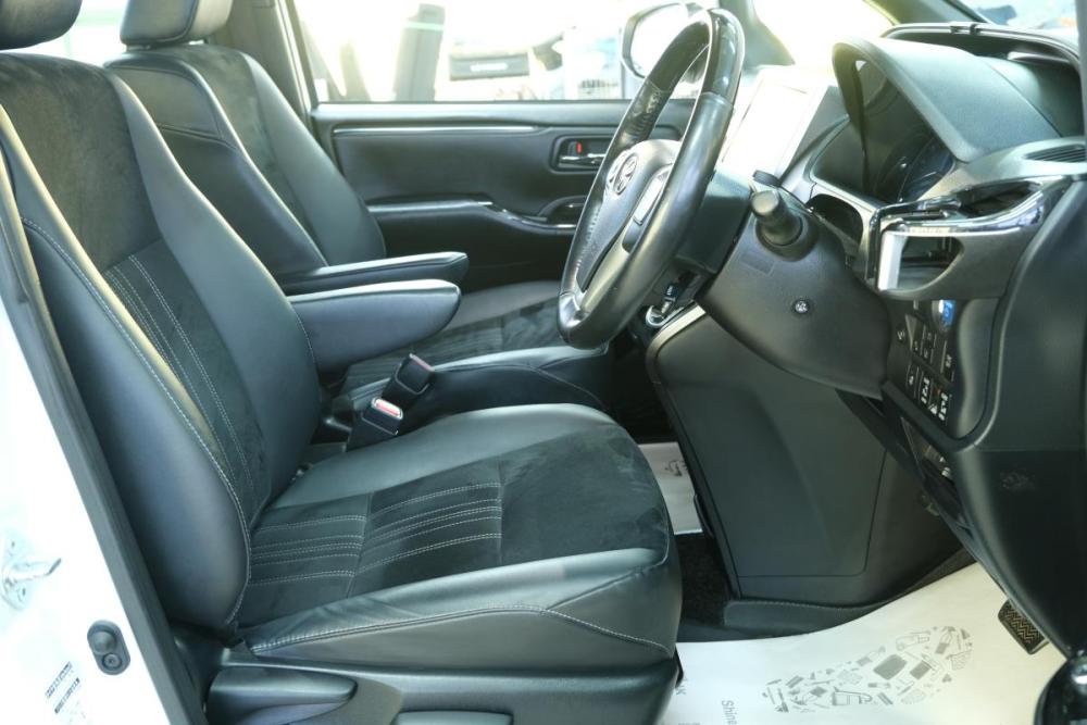 Toyota Esquire I Рестайлинг Омск  - изображение 8