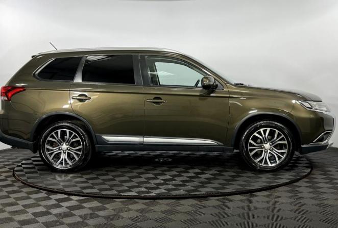 Mitsubishi Outlander III Рестайлинг 2 с пробегом 2015 года, цена 1 660 000 рублей, 171187 км, внедорожник, Автокод Объявления