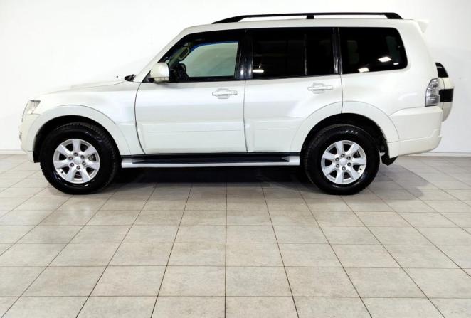 Mitsubishi Pajero IV Рестайлинг 2 с пробегом 2015 года, цена 2 150 000 рублей, 364109 км, внедорожник, Автокод Объявления