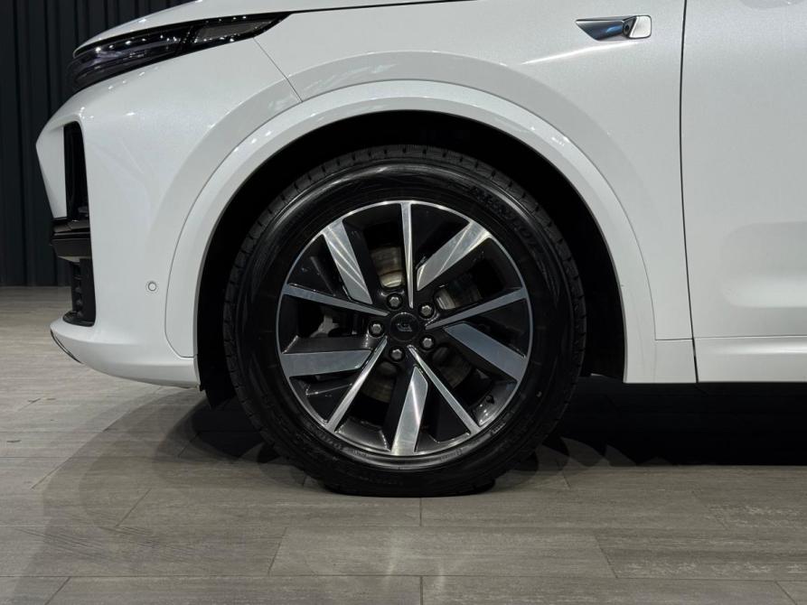 Li Auto (Lixiang) L7 I Иркутск  - изображение 7